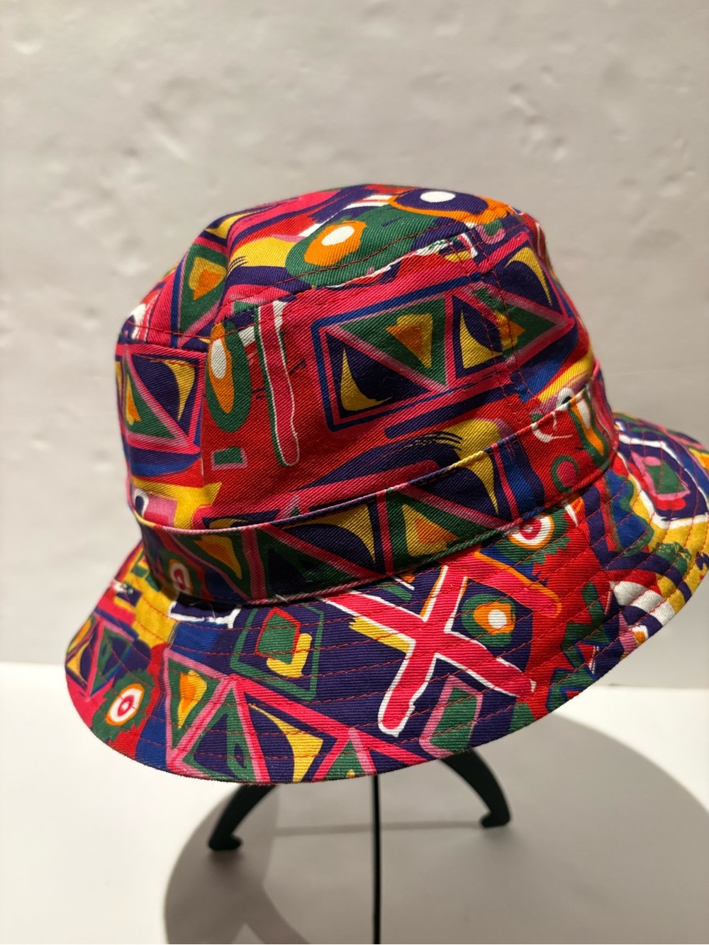 KBETHOS Red Blue Yellow Geometric Tribal Artsy Bucket Hat OS.